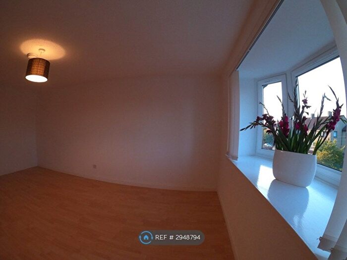 2 Bedroom Flat To Rent In Denmilne Street, Glasgow, G34
