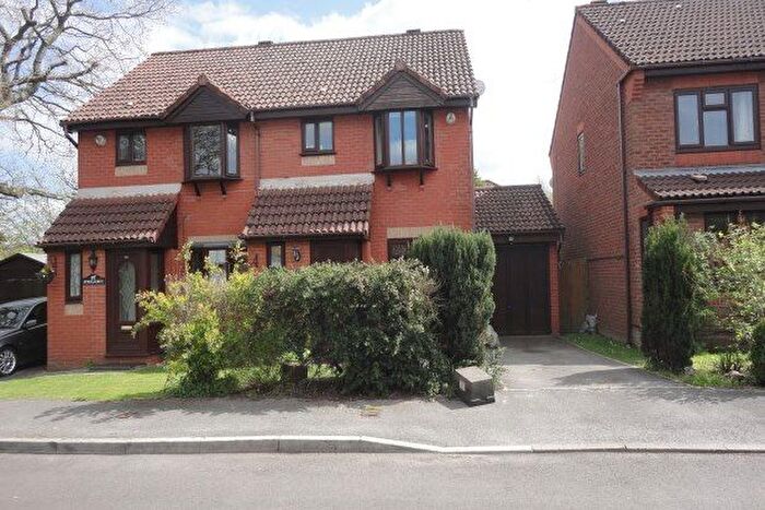 3 Bedroom Semi-Detached House To Rent In Lucerne Gardens, Southampton, SO30