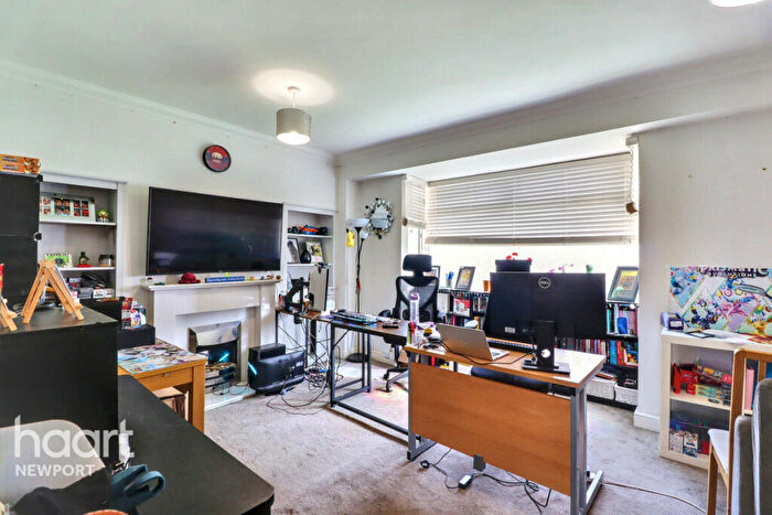 3 Bedroom End Of Terrace House For Sale In Maesglas Crescent, Newport, NP20