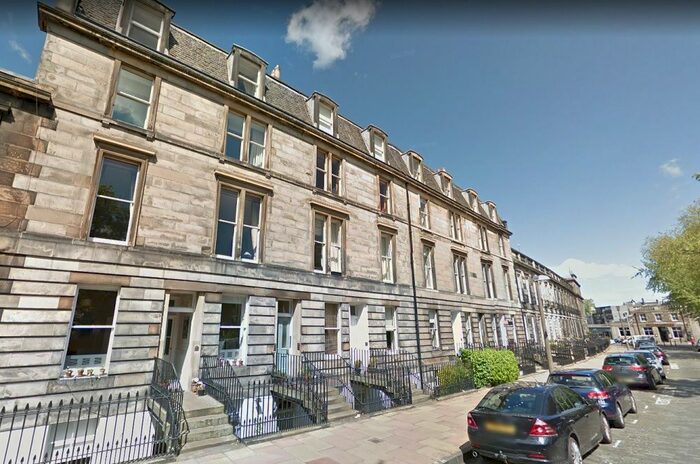 3 Bedroom Flat To Rent In Dean Terrace, Edinburgh, EH4