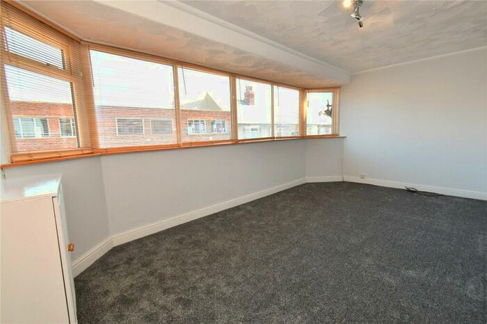 2 Bedroom Flat To Rent In Market Street, Hoylake, Wirral, CH47