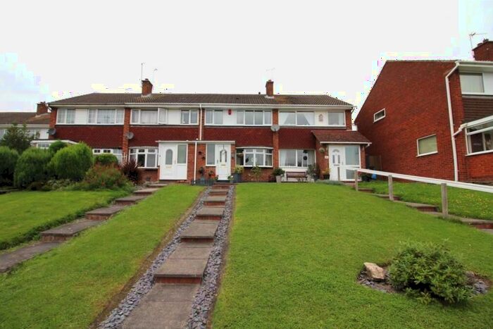 3 Bedroom Terraced House To Rent In Yew Tree Hills, Dudley, West Midlands, DY2