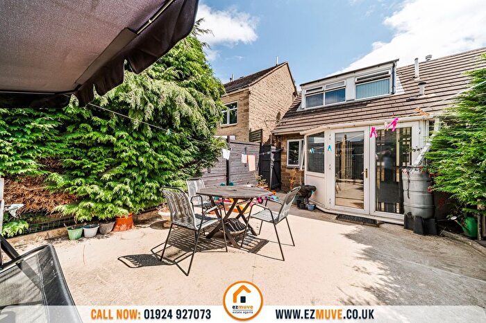2 Bedroom Semi-Detached Bungalow For Sale In Morton Grove, Dewsbury, WF12
