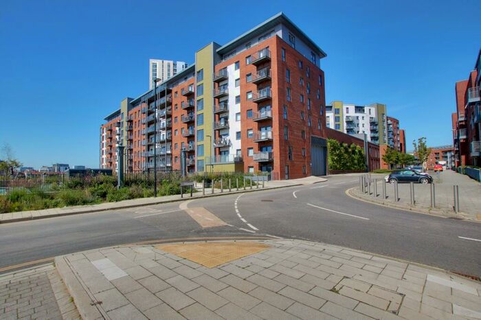 2 Bedroom Apartment For Sale In Centenary Quay, Woolston, Southampton, SO19