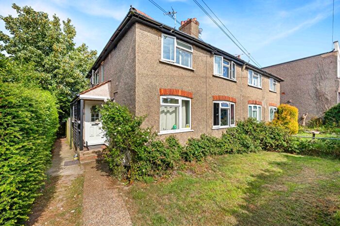 2 Bedroom Maisonette For Sale In Ref: El - Coulsdon Road, Caterham, CR3