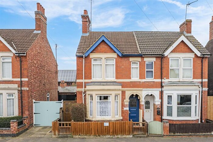 3 Bedroom Semi Detached House For Sale In Kingsley Avenue, Kettering, NN16