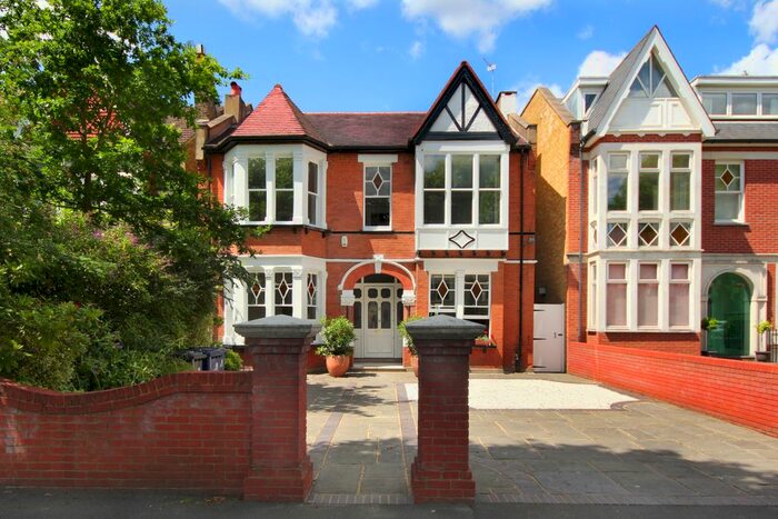 5 Bedroom Detached House To Rent In The Avenue, London, W13