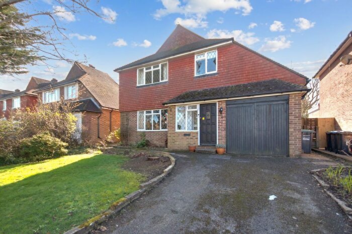 3 Bedroom Detached House For Sale In Meadowcroft Close, East Grinstead, RH19