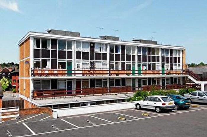 2 Bedroom Apartment To Rent In White Hill Court, Chesham, HP5