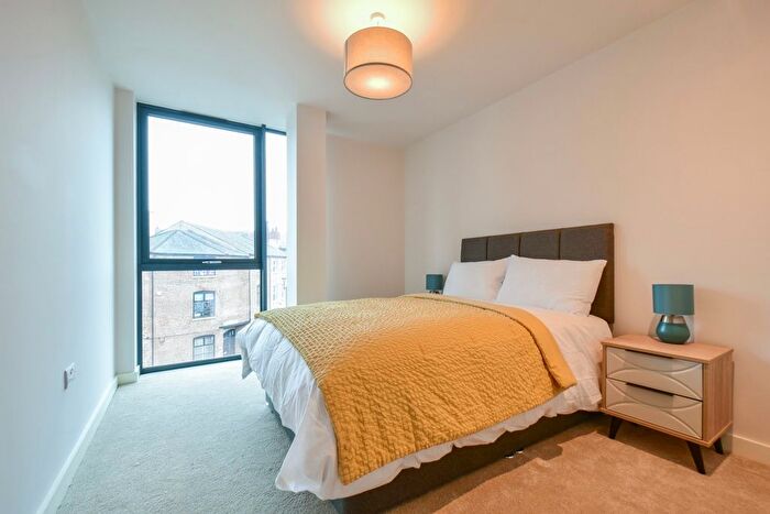 1 Bedroom Flat To Rent In High Court, Leeds, LS2