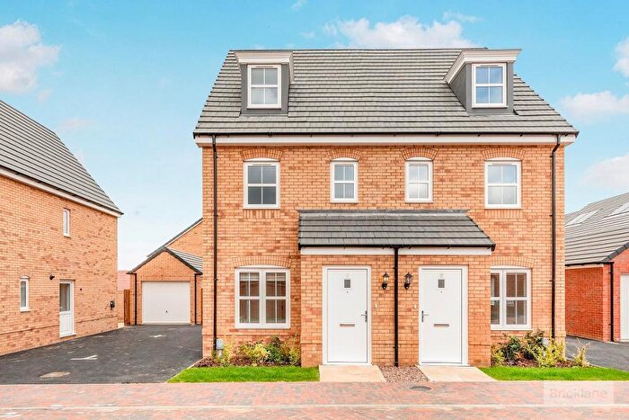 3 Bedroom Semi-Detached House To Rent In Maize Close, Overstone, Northamptonshire, NN6