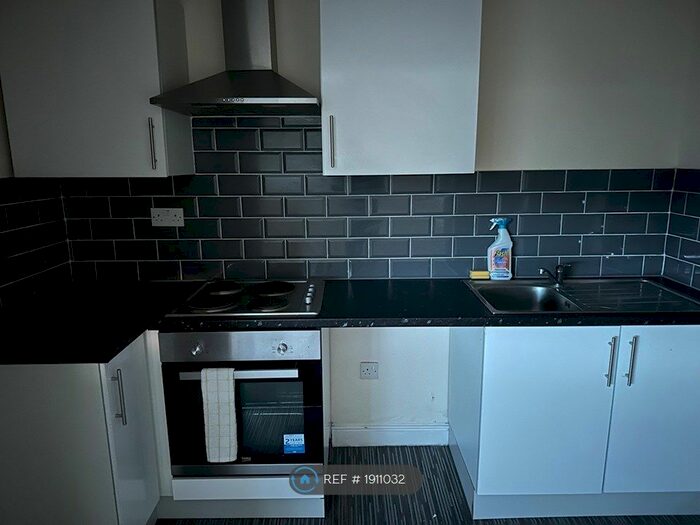 1 Bedroom Flat To Rent In The Grove, Bradford, BD10