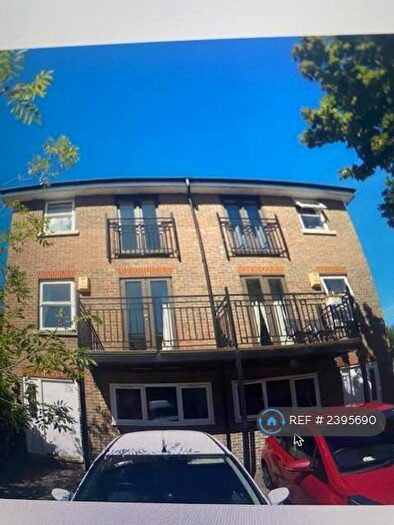 5 Bedroom Semi-Detached House To Rent In Southdown Mews, Brighton, BN2