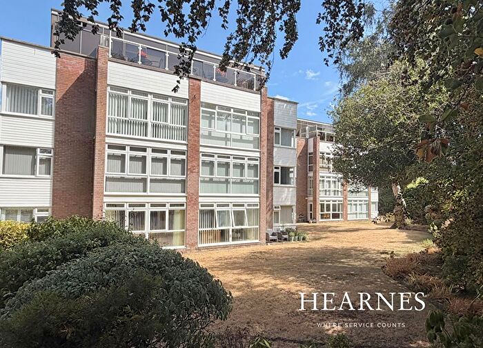 3 Bedroom Flat For Sale In Martello Road South, Canford Cliffs, Poole, BH13