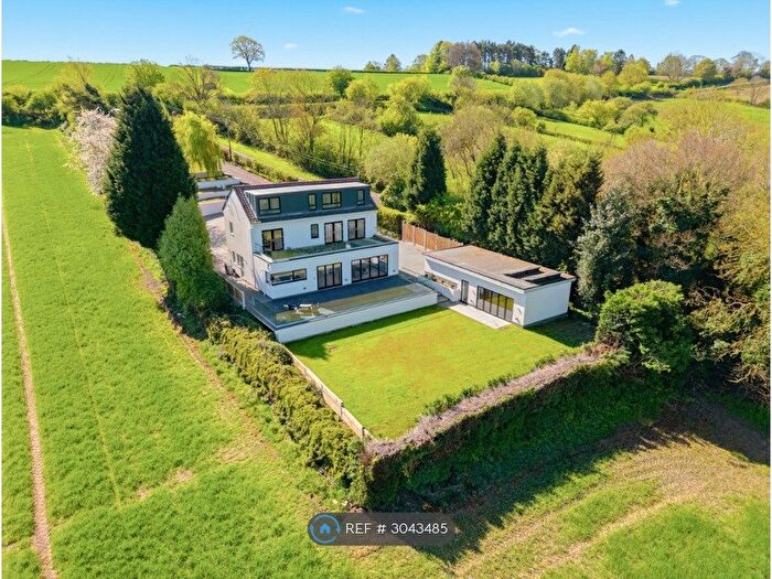 5 Bedroom Detached House To Rent In Bank Hill, Nottingham, NG14