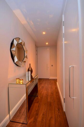 2 Bedroom Flat To Rent In City Road, Old Street, London, EC1V