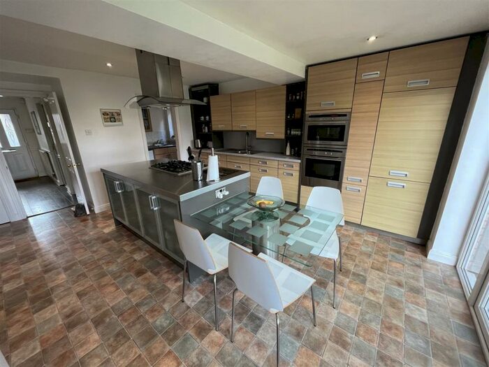 4 Bedroom Detached House For Sale In Sandhurst Drive, Wilmslow, SK9
