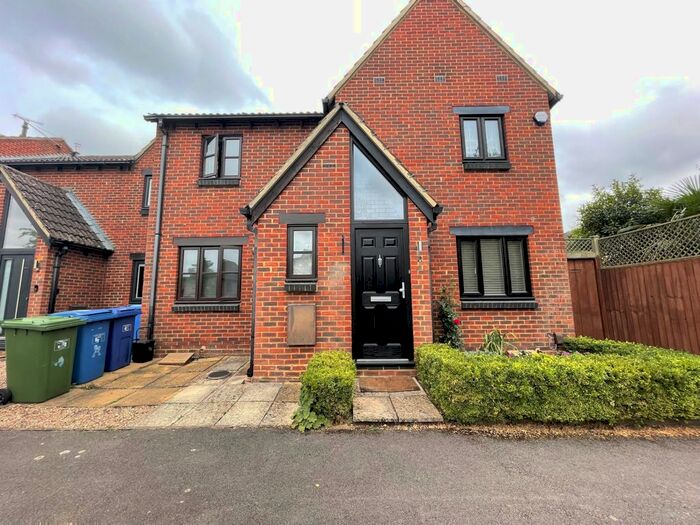 2 Bedroom Terraced House To Rent In Coney Grange, Warfield, Bracknell, Berkshire, RG42