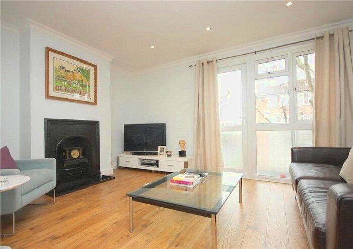 2 Bedroom Maisonette To Rent In Cragie House, Balaclava Road, London, SE1