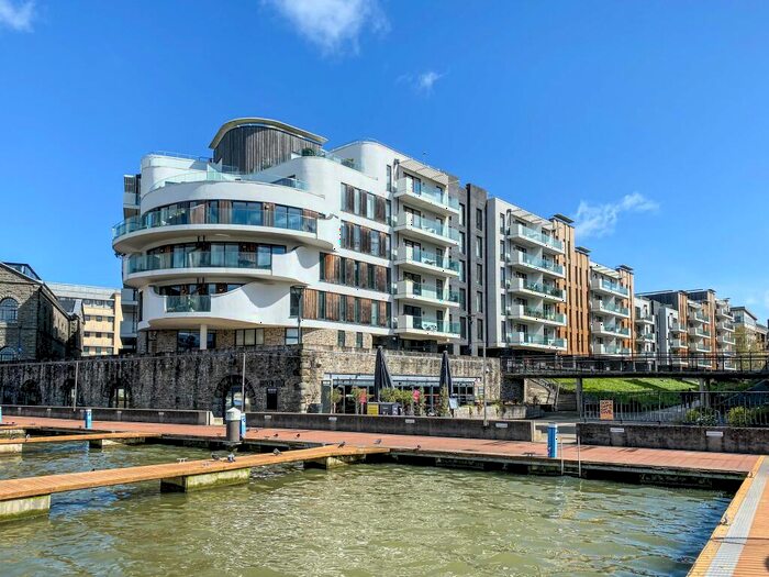 1 Bedroom Apartment To Rent In Invicta, Millennium Promenade, Harbourside, BS1