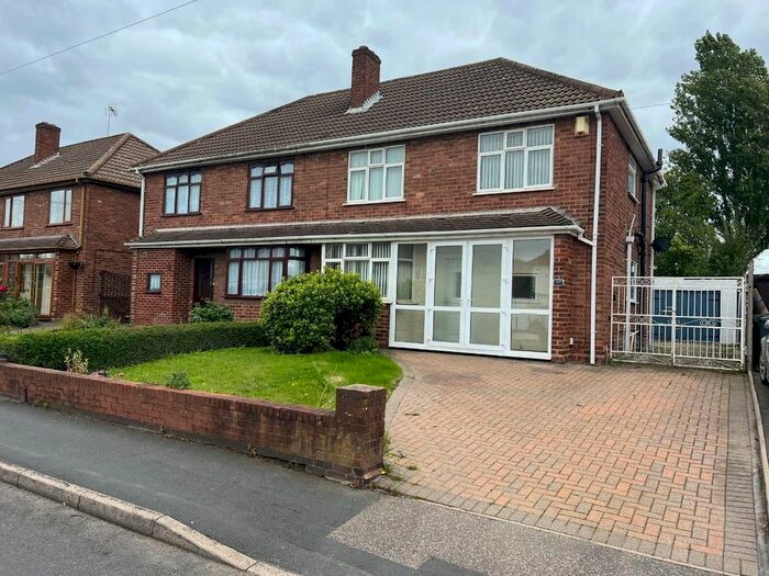 3 Bedroom Semi-Detached House To Rent In Noose Lane, Willenhall, WV13