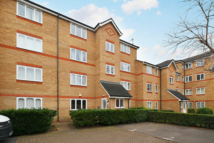 1 Bedroom Flat To Rent In Telegraph Place, London, E14