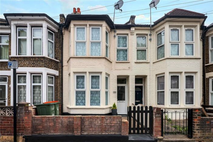 3 Bedroom Terraced House To Rent In Geere Road, Stratford, London, E15