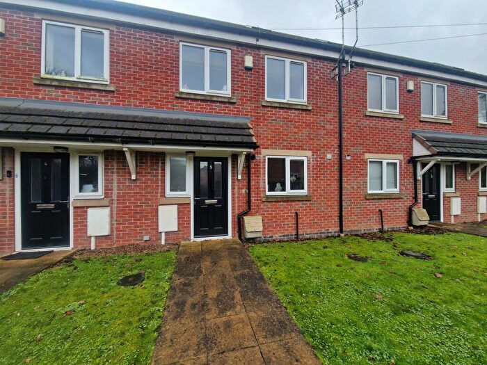 4 Bedroom Town House To Rent In Bridge Close, Sutton-in-Ashfield, NG17