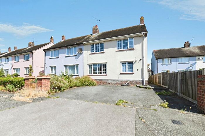 3 Bedroom Semi-Detached House For Sale In Shelley Road, Chelmsford, CM2