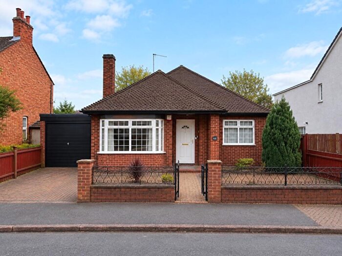3 Bedroom Detached Bungalow For Sale In Garton End Road, Peterborough, PE1