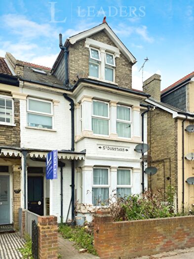 1 Bedroom Apartment To Rent In Wellesley Road, Close To Station, CO15