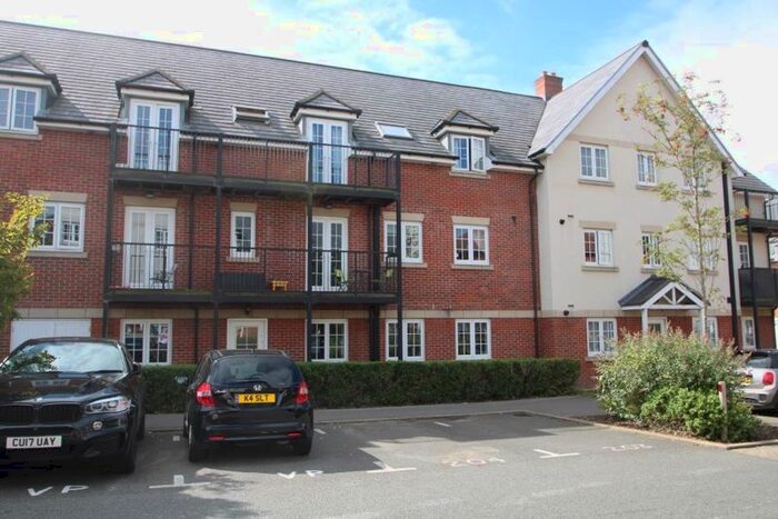 2 Bedroom Flat To Rent In Wellesbourne Crescent, High Wycombe HP13