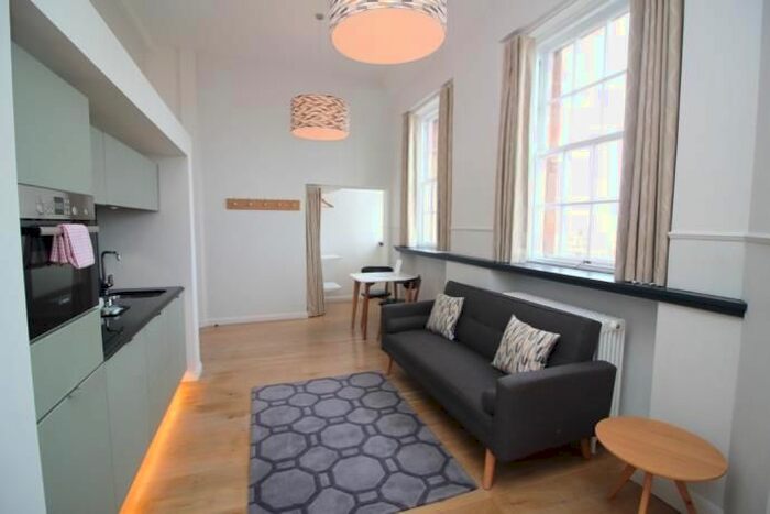 1 Bedroom Flat To Rent In Flat, Mcdonald Road, Edinburgh, EH7