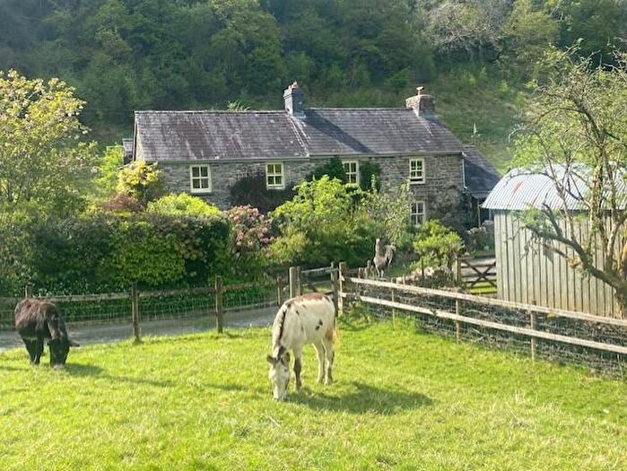6 Bedroom Country House For Sale In Brechfa, SA32