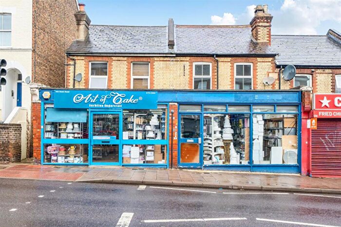 1 Bedroom Apartment For Sale In Hook Road, Surbiton, KT6