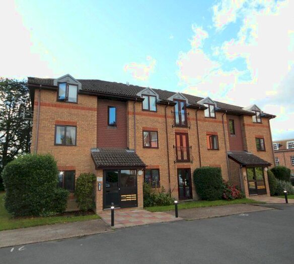 1 Bedroom Flat To Rent In Kings Road, Horsham, RH13