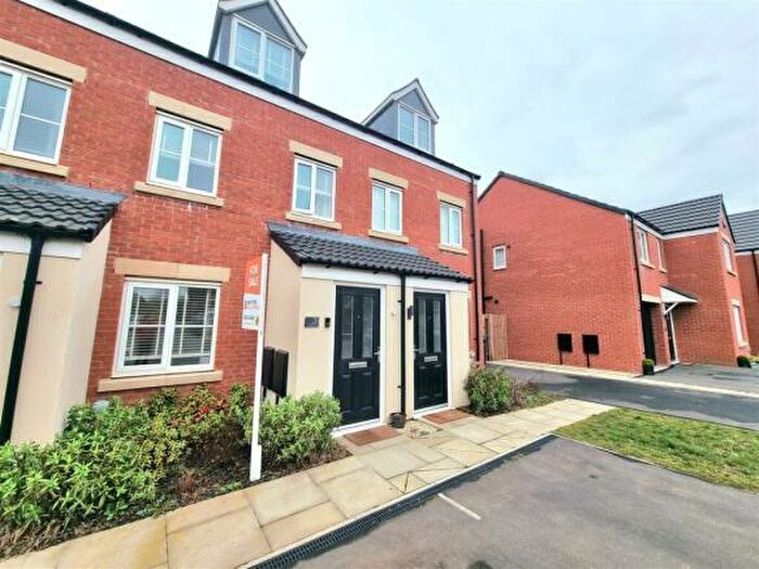 3 Bedroom Town House To Rent In Morgana Road, Mansfield, NG19