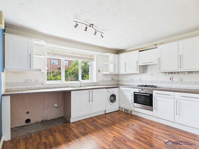 4 Bedroom Detached House For Sale In South Bridge Road, Hull, HU9