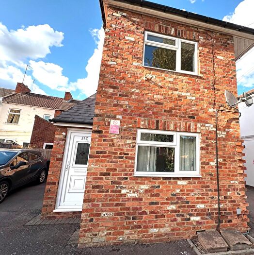 2 Bedroom Flat To Rent In Havelock Street, Kettering, NN16