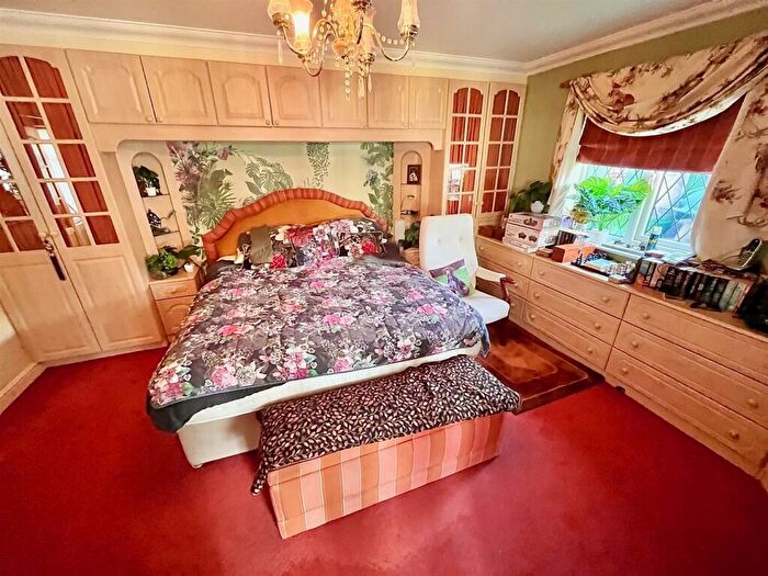 2 Bedroom Detached Bungalow For Sale In Spindrift Close, Winterton-On-Sea, Great Yarmouth, NR29