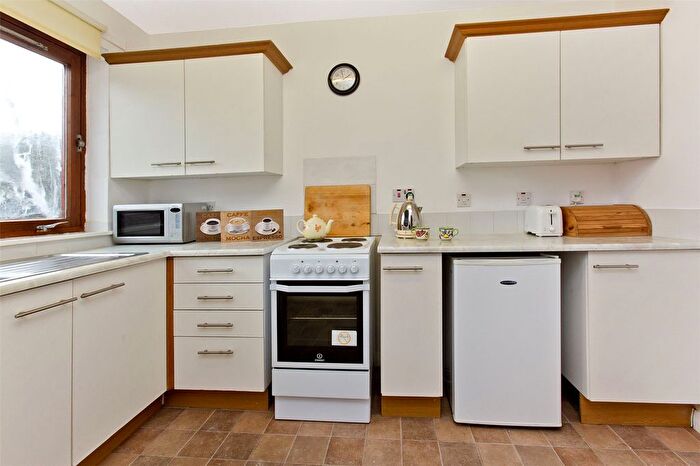 2 Bedroom Flat To Rent In Craighouse Gardens, Edinburgh, EH10