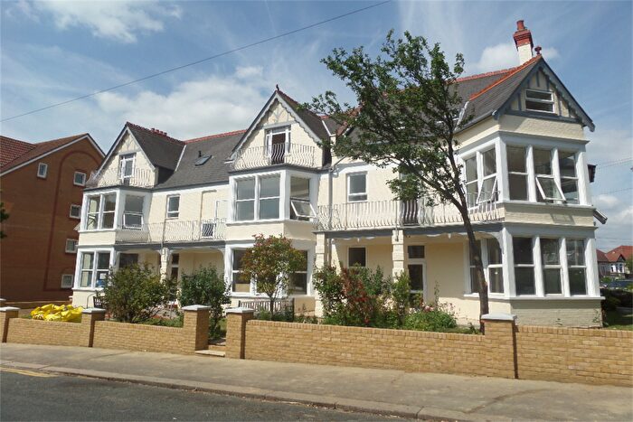 Flat To Rent In Westcliff On Sea, SS0