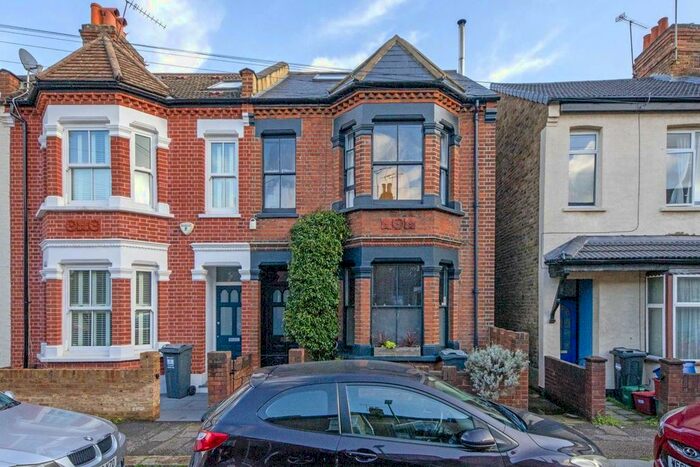 4 Bedroom Terraced House To Rent In Brook Road South, Brentford, TW8