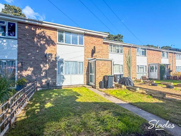 3 Bedroom Terraced House To Rent In Farwell Close, Burton, Christchurch, BH23