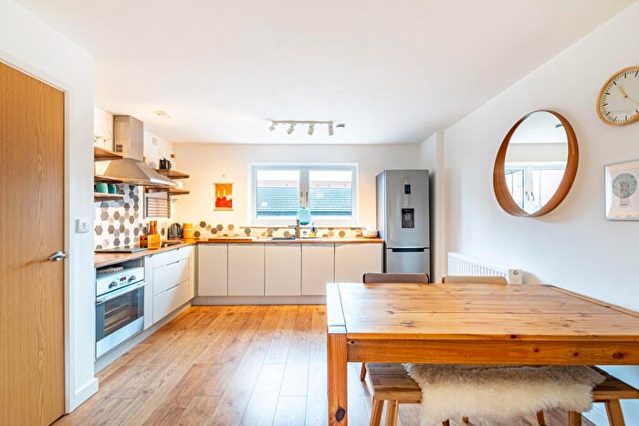 3 Bedroom Flat To Rent In Pampisford Road, Purley, CR8