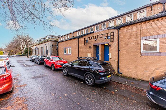 2 Bedroom Apartment For Sale In Mentone Gardens, Edinburgh, EH9