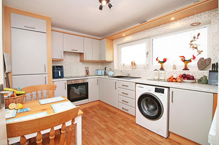 2 Bedroom Apartment For Sale In Shore Point, Queens Promenade, Thornton-Cleveleys, FY5