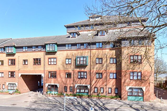 1 Bedroom Apartment For Sale In West Street, Gravesend, Kent, DA11