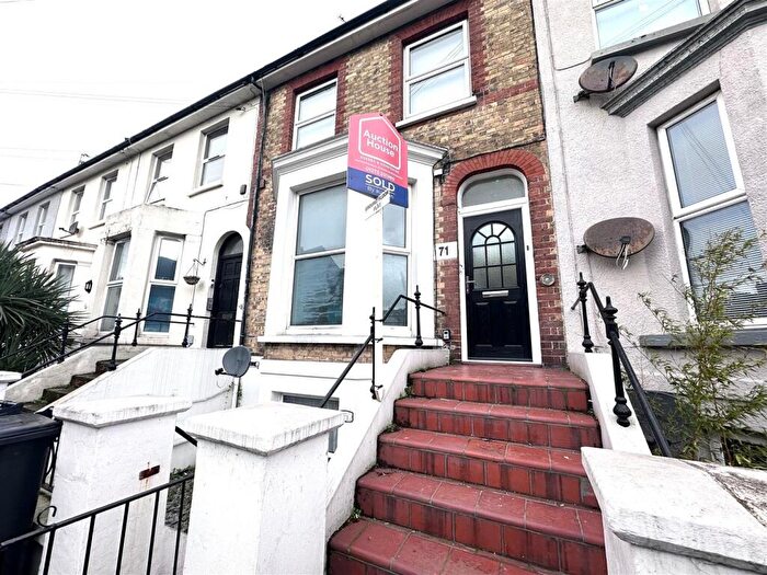 1 Bedroom Flat To Rent In , Langney Road, Eastbourne, BN21