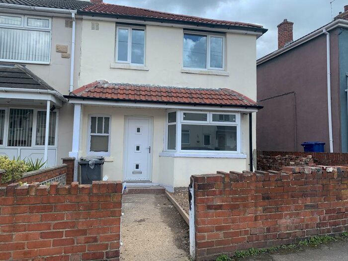 3 Bedroom House To Rent In St. Johns Road, Edlington, Doncaster, DN12